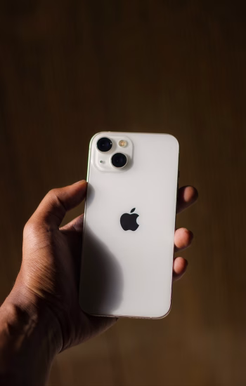 Preowned Iphone 13 in mint condition