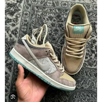 Nike SB Dunk Low "Big Money Savings
